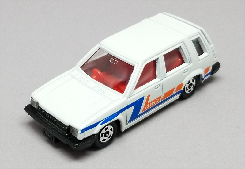 Illustration for article titled Radcast 2018: Tomica Toyota Sprinter Carib